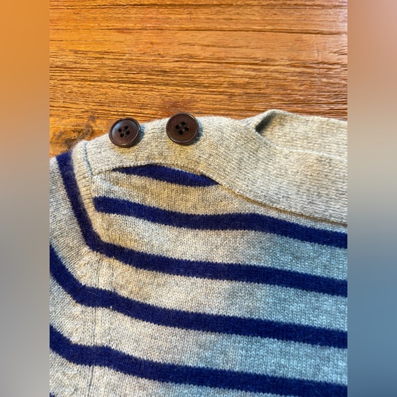 DEMYLEE boatneck, cashmere, striped sweater. Size Sm. - Picture 5 of 11